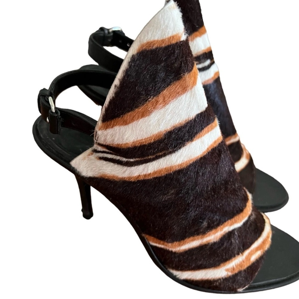 Balenciaga Black and Brown Heels Elegant Design Zebra Print - Picture 13 of 15